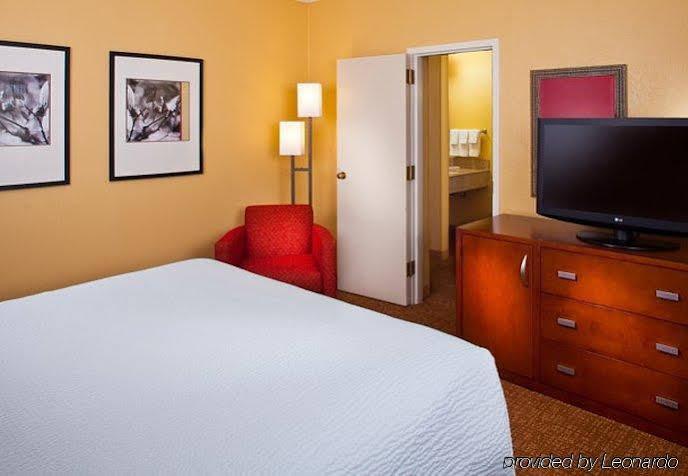 Courtyard Tampa Westshore/Airport Extérieur photo